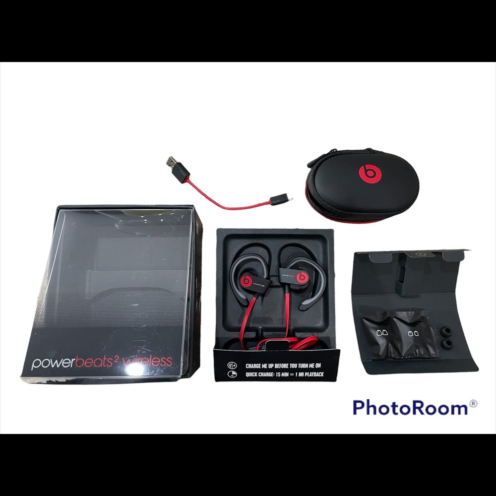 Like New Power Beats 2 Wireless headphones
